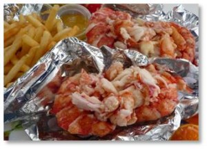 Lobster Rolls at Red's Eats in Wiscasset, Maine