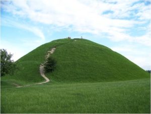Green mound, mound builders, elf hill
